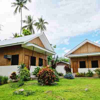 Bahandi Beach Lodge Hotel Exterior