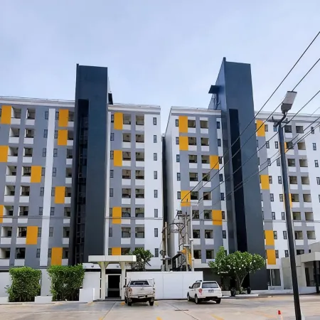 Chateau Hotel & Apartments