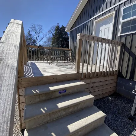 Quiet fishing cottage with lake view. 2 BR/2BA<br> “come catch some memories”