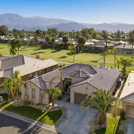 Golf Course Oasis, Pool, Spa, Games, Walk to Festivals, Pet Friendly.