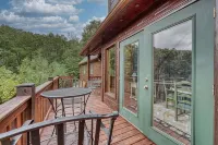 Peaceful Easy-Mountain Cabin for Slow Weekends & Shared Evenings - balcon