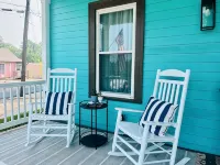 A totally renovated home in the heart of Roswell and central to Roswell’s best. - Wifi