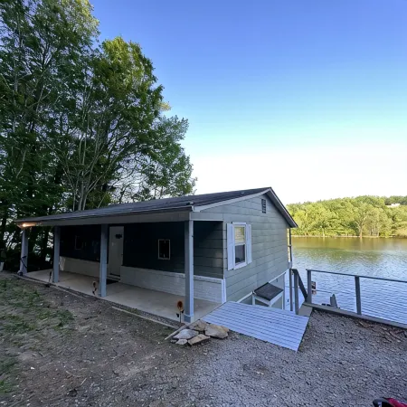 Riverfront Property Newly Renvoated The Sweet Retreat