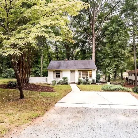 UNC Cottage- near Univ/Hospital, YMCA, Franklin St