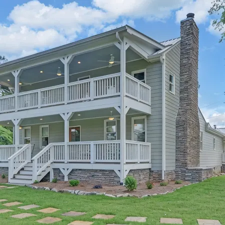 Lake Lanier Farmhouse near Olympic Rowing Venue