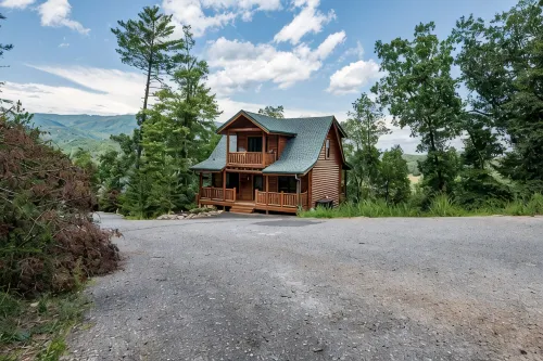 Luxury Mountain Escape: Hot Tub, Pool Table, Pool,  Mountain Views - Near Town - Tiny Houses