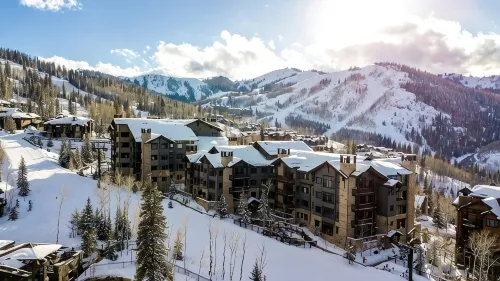 Luxury Ski-in/Ski-out Arrowleaf at Empire Pass Sleep 6 - อ่างจากุชชี่