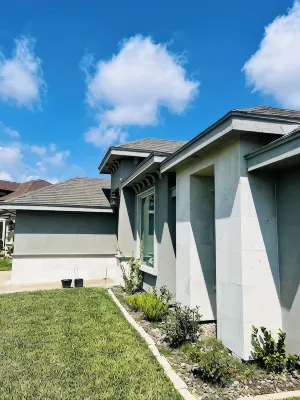 Cozy stay in Mission - With Pool & Patio - WiFi