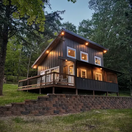 Cozy Peninsula Lake Cabin on 40 Acres