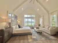 Spring Getaway to "Stilts" Lake, Pool, Hottub, Kayaks, Firepit, Countless Fun - 4-Star