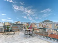 Top-Floor Apartment in the Heart of Monastiraki - Condos