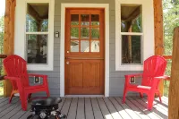 Cozy Cabin in the Big Woods of North Idaho - シャレー