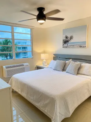 Crab Shack Condo at the Beach! Newly renovated! Beachfront with pool! - 2-Star