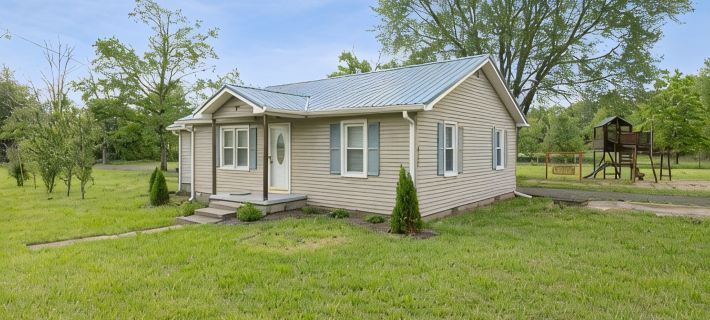 Mammoth Pond - Mammoth Cave Family Retreat - Playground Sleeps 6 Hotels in Barren County