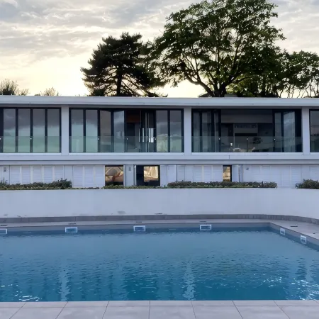 Foncillon beach, residence with swimming pool facing the sea