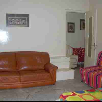 Modern and cozy studio in Dakar Plateau, facing the Cathedral. Others