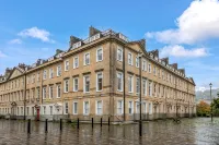 City-Centre Stay with King Bed Comfort - VAT Q - 2-Star