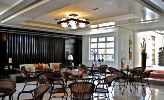 Quezon Premier Hotel Candelaria