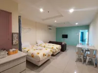 Peaceful 1-Bedroom Unit at Marina Island by JoMy Homestay Hotels in Manjung