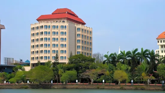 Vivanta Ernakulam, Marine Drive