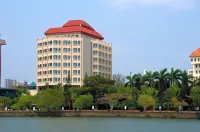 Vivanta Ernakulam, Marine Drive Hotels in der Nähe von सेंट फ्रांसिस जेवियर चर्च