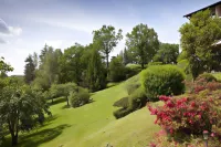 Hôtel du Lac فنادق في Goulles