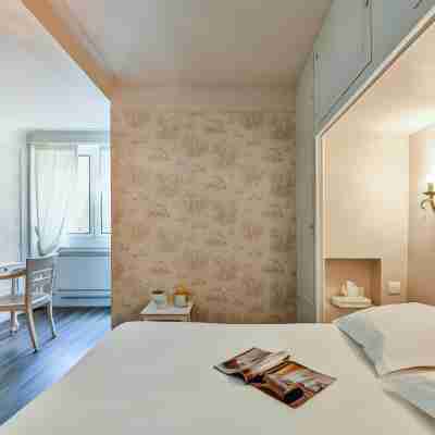 Hotel du Commerce Rooms