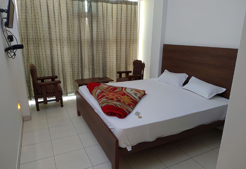1. Hotel Gr..