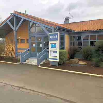 Kyriad Niort Est - La Crèche Hotel Exterior