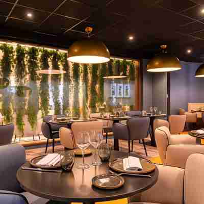 Hôtel Restaurant L'Amirauté Brest Dining/Meeting Rooms