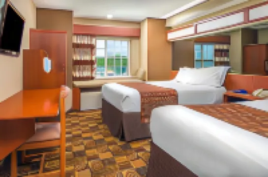 Microtel Inn & Suites by Wyndham Lincoln