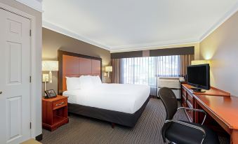 La Quinta Inn & Suites by Wyndham New Orleans Airport