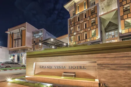 Grand Vista Hotel Chiangrai Отели рядом с достопримечательностью «Ночной базар на Чианг Рай»