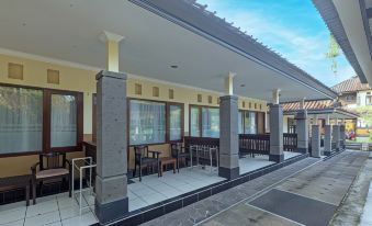 Dewi Sinta Hotel and Restaurant