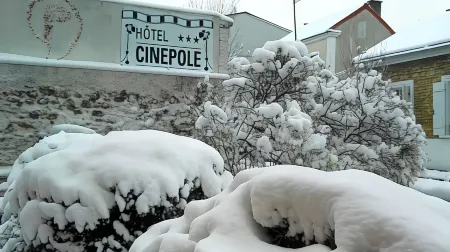 Hôtel Cinépole - Proche Paris