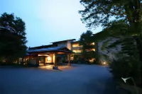 Senkyo Hotel di 