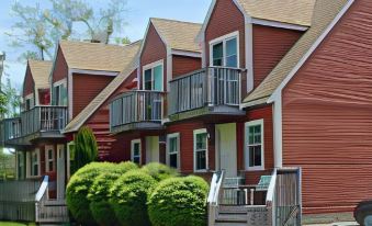 Blue Spruce Inn & Townhouses