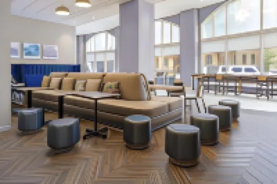 Tru by Hilton St. Louis Downtown