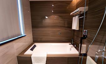 ZTL Hotel Shenzhen - Housity