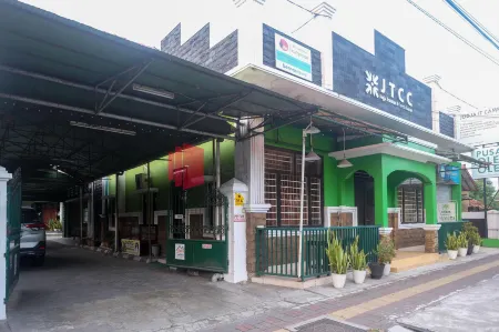 Janna Guest House Syariah Yogyakarta Mitra RedDoorz