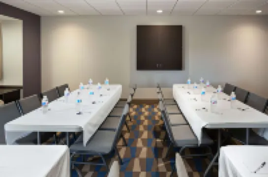 Microtel Inn & Suites by Wyndham Brooksville