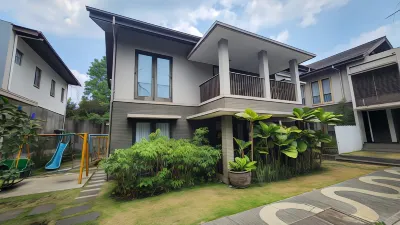 Summer Hills Hotel & Villas Bandung Hotel dekat Amazing Artgames