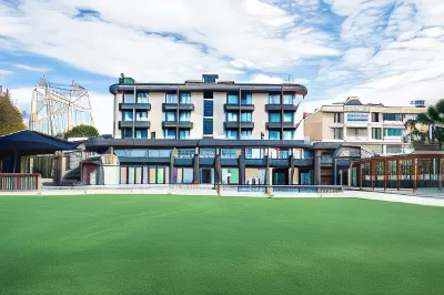 Le Pave Residences Hotels in Khenchara