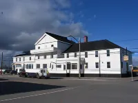 Lakeview Hotel Hotels in Wawa