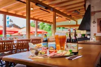 Hotel Happinger Hof Hotel di Raubling