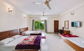 Hill Crown Hotel & Resort
