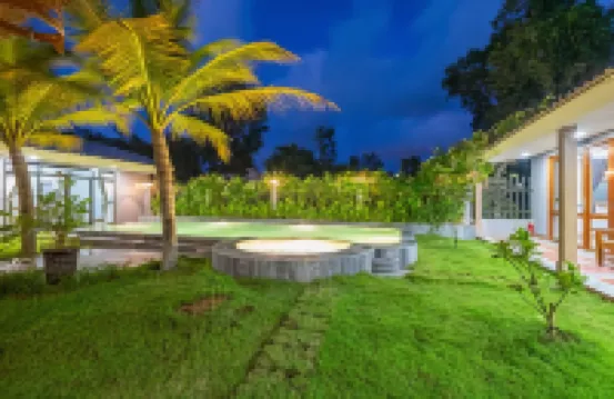 Green Bungalow Phu Quoc Hotels near Ong Lang