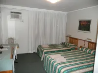 Hermitage Motel - Parking