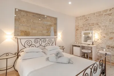 Palace Tartaglia Hotels near Game of Thrones - GoT - Rebellion of Slaves in Meereen - S04S04