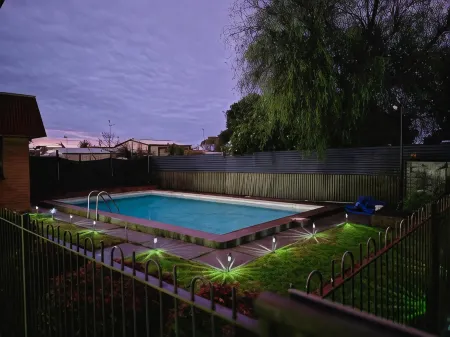 Century Motor Inn, Finley